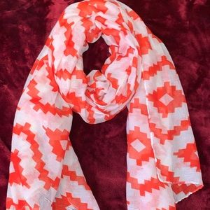 Long pattern scarf